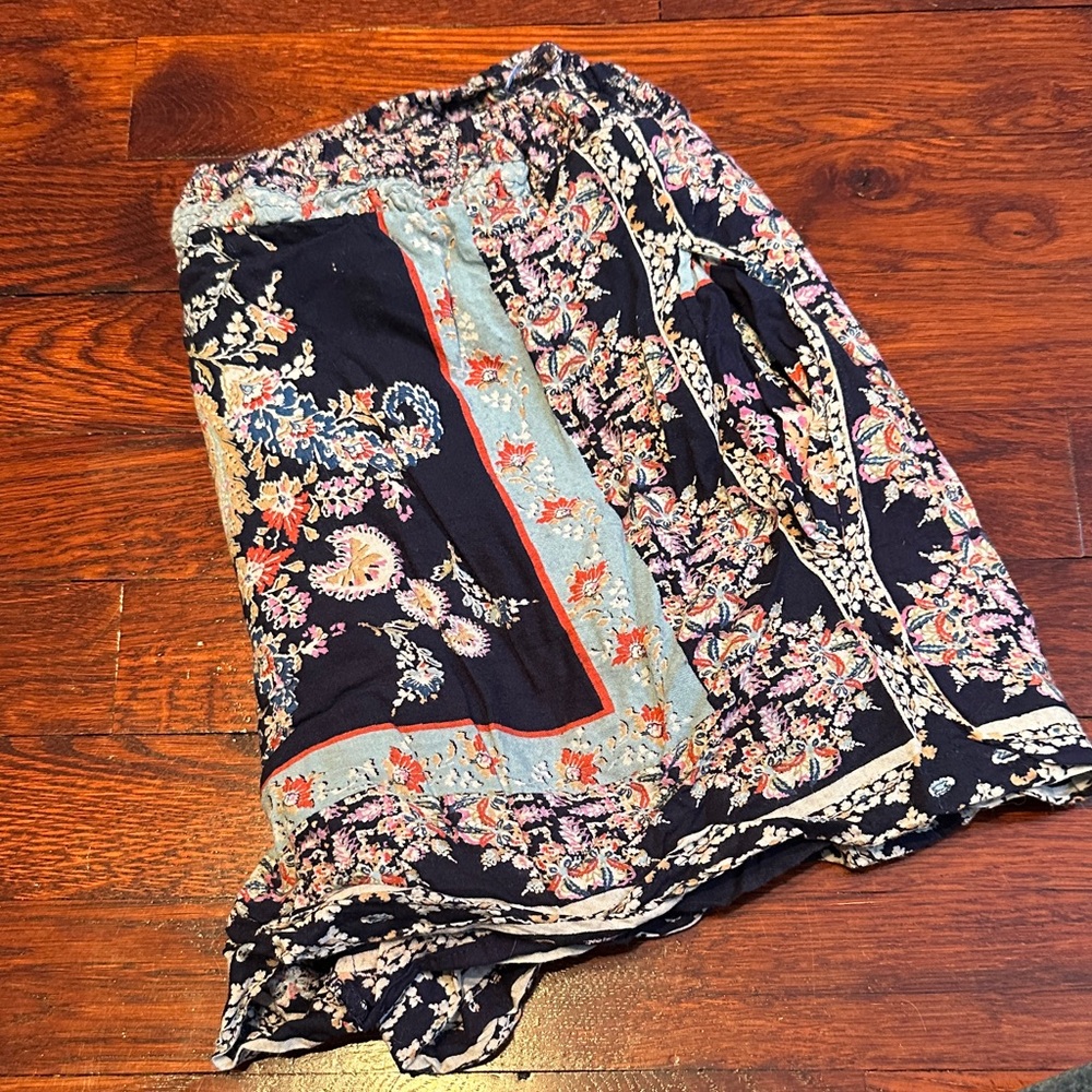 Francesca’s Floral Patterned Shorts